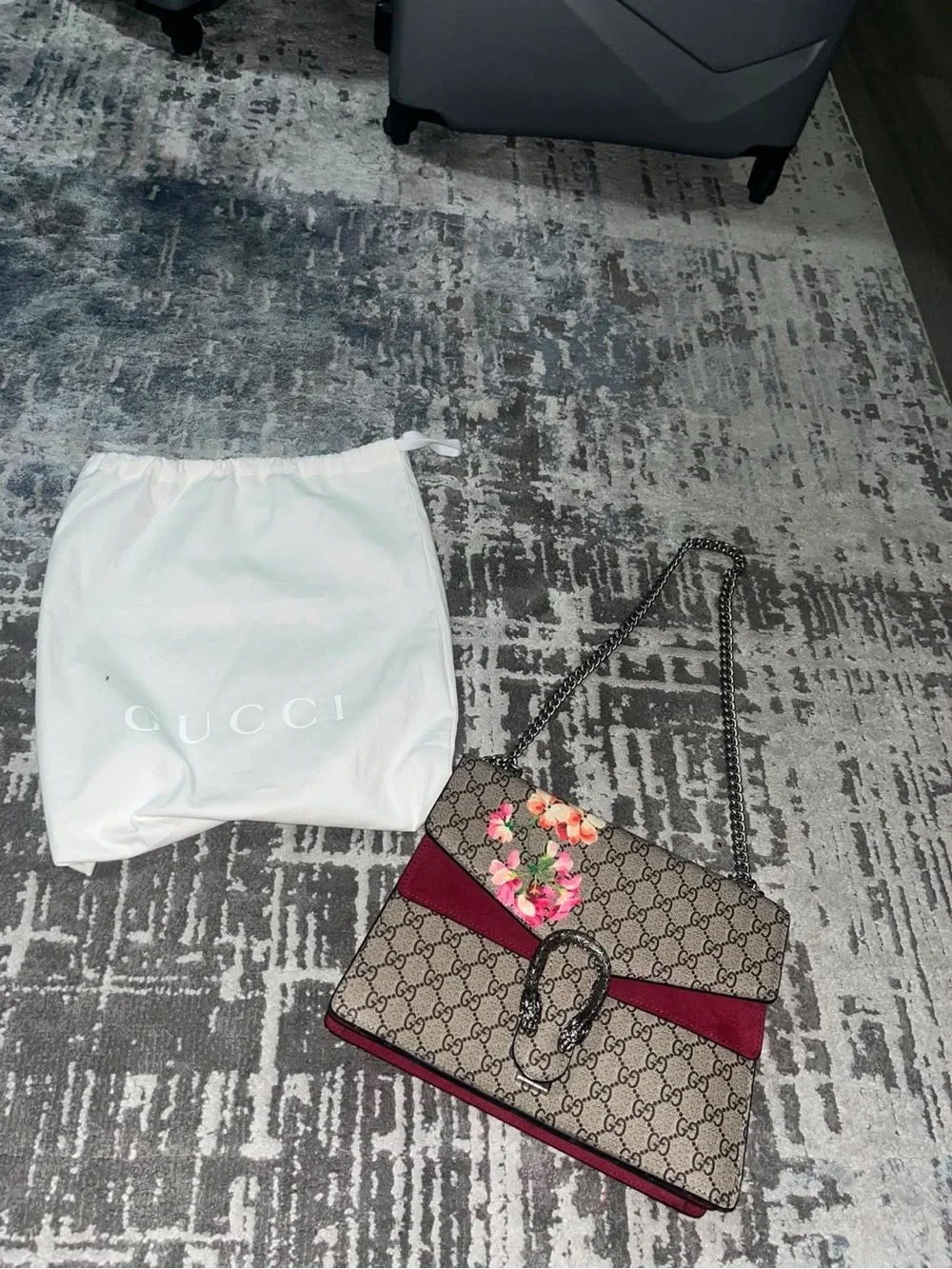 Gucci iconic gg
